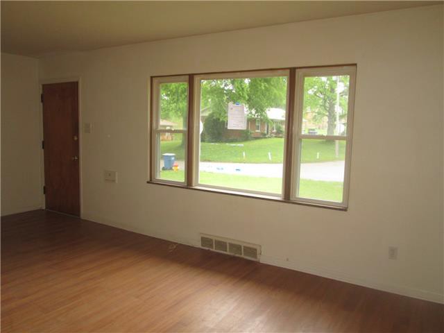 225 Hawkesbury DrCool Valley, MO, 63121Saint Louis County