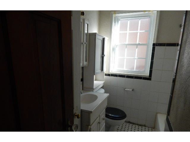 3711 Neona StSaint Louis, MO, 63121Saint Louis County