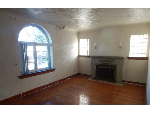3711 Neona StSaint Louis, MO, 63121Saint Louis County
