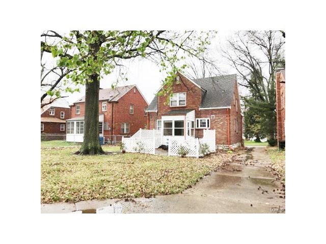 2964 Ridgeview Drive, St Louis, MO 63121