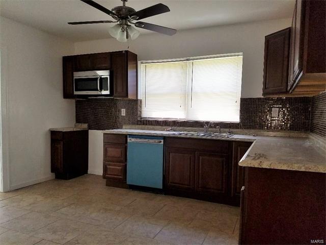 3845 Melba Place, St Louis, MO 63121