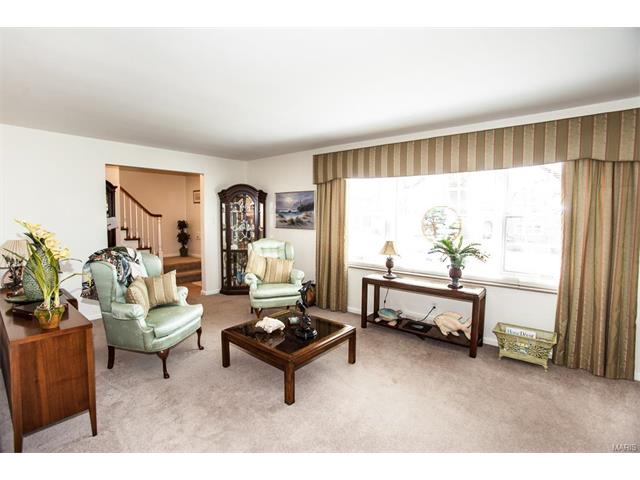 8415 Glen Echo DR, Bel-nor, United States 63121