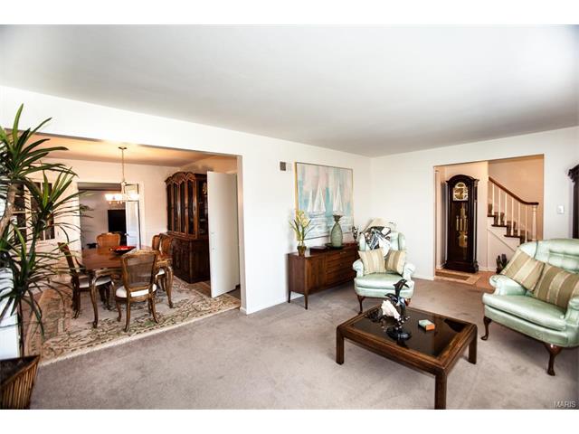 8415 Glen Echo DR, Bel-nor, United States 63121
