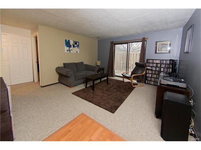 1101 Mariedale Court, Kirkwood, MO 63122