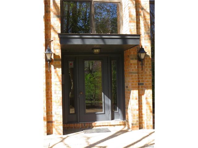 1030 North Harrison Avenue, Kirkwood, MO 63122