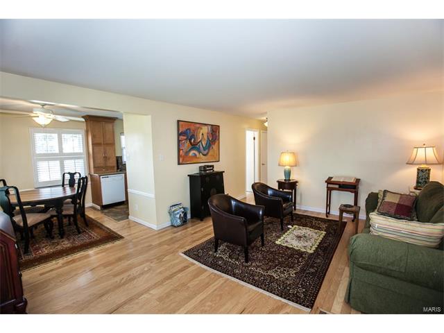 636 Candleberry Court, St Louis, MO 63122