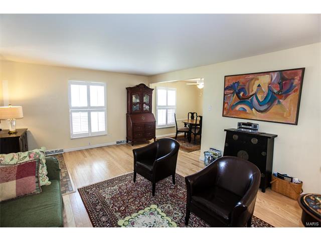 636 Candleberry Court, St Louis, MO 63122