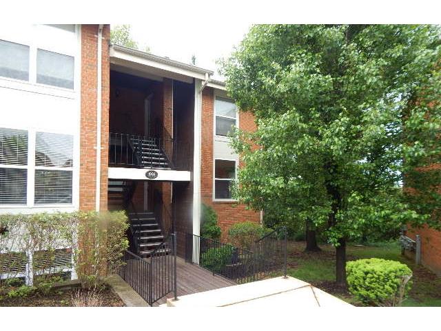 1996 Greenglen Dr #204Saint Louis, MO, 63122Saint Louis County
