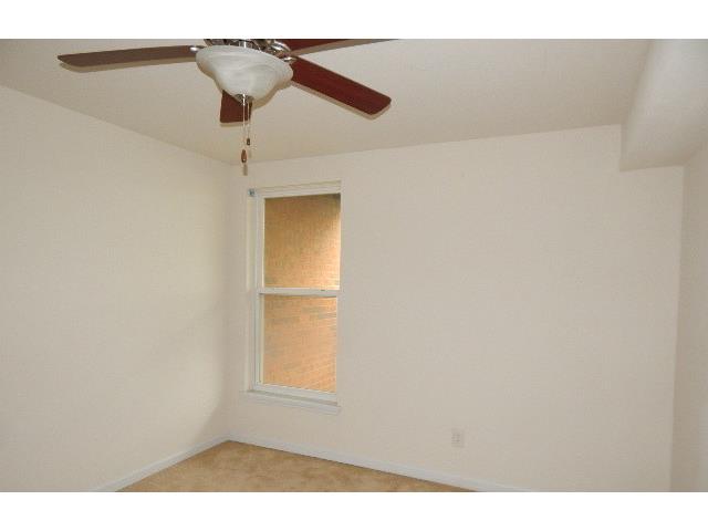 1996 Greenglen Dr #204Saint Louis, MO, 63122Saint Louis County