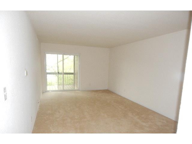 1996 Greenglen Dr #204Saint Louis, MO, 63122Saint Louis County