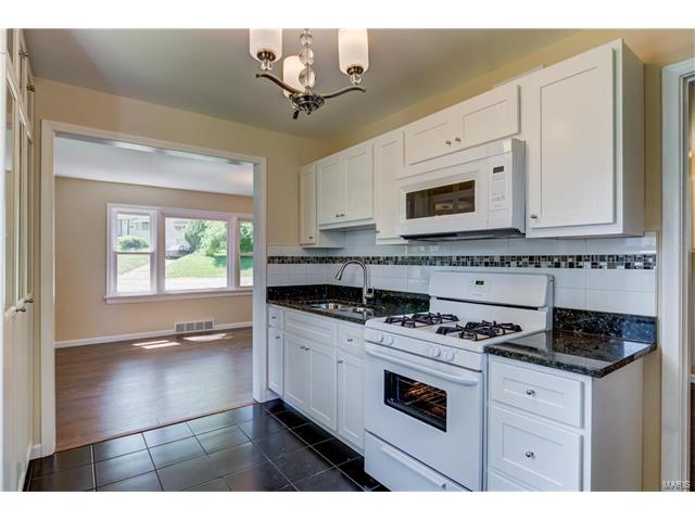 339 Reardon, St Louis, MO 63122