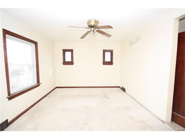 9533 Mackenzie Road, St Louis, MO 63123