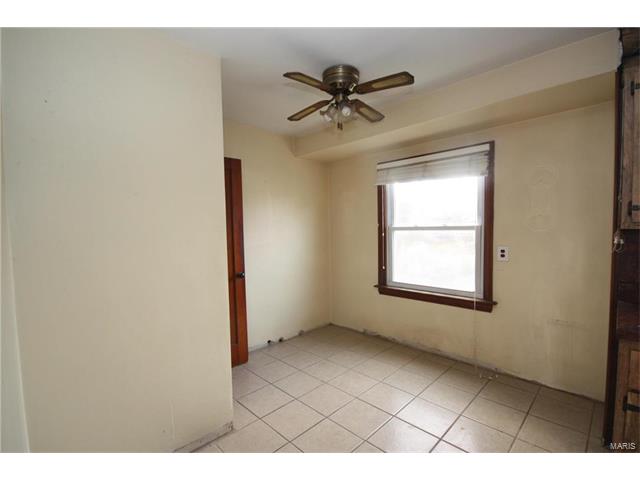9533 Mackenzie Road, St Louis, MO 63123