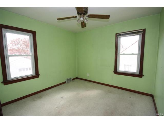 9533 Mackenzie Road, St Louis, MO 63123