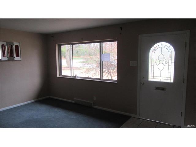 7825 Ivanhoe Street, St Louis, MO 63123