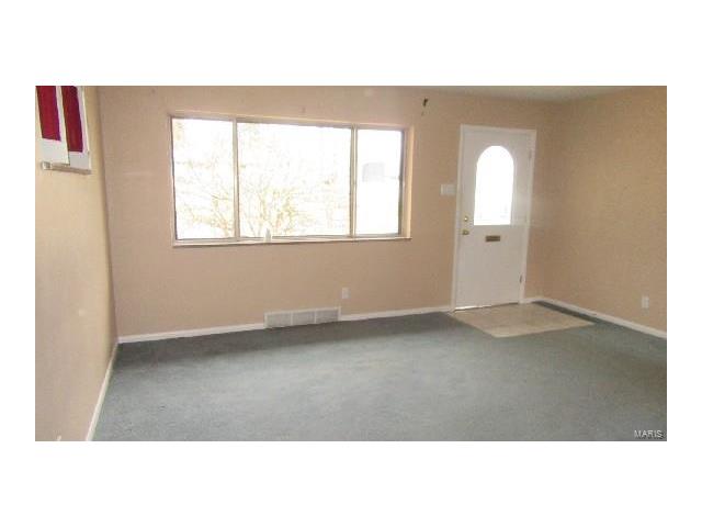 7825 Ivanhoe Street, St Louis, MO 63123
