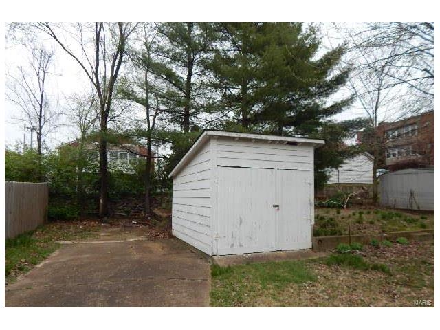8800 Brenda Avenue, St Louis, MO 63123