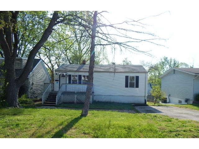 7736 Delmont StSaint Louis, MO, 63123Saint Louis County