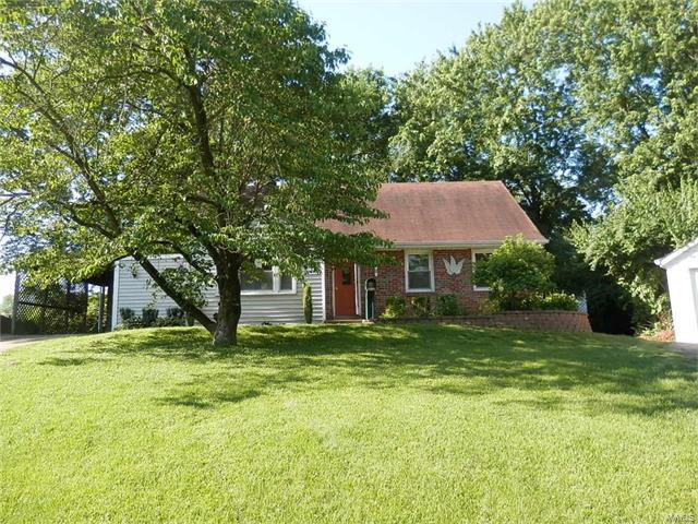 7026 Foxcroft, St Louis, MO 63123