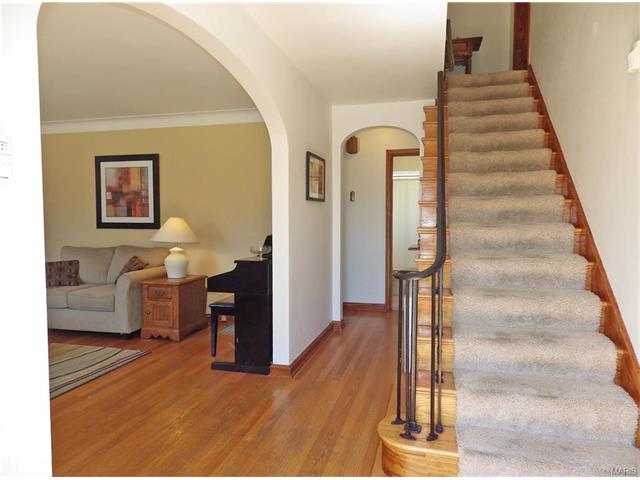 10045 South Marlene Drive, St Louis, MO 63123