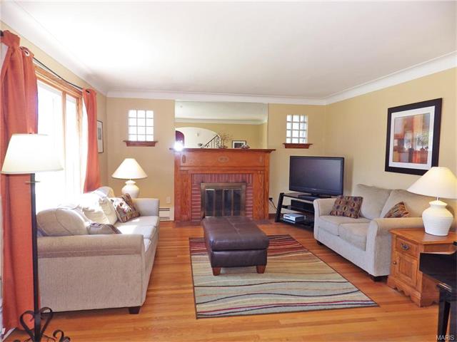 10045 South Marlene Drive, St Louis, MO 63123