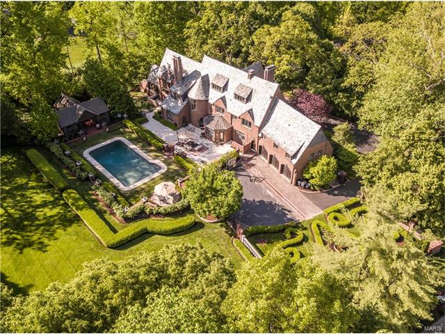 3 Dromara Road, Ladue, MO 63124