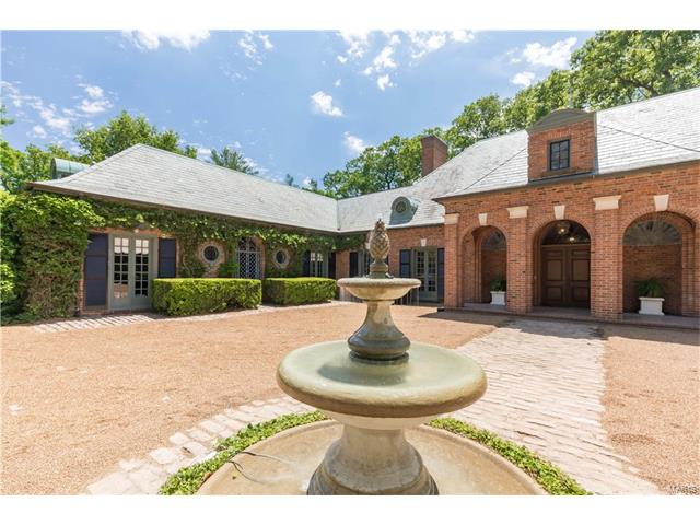 6 Barclay Woods Drive, Ladue, MO 63124