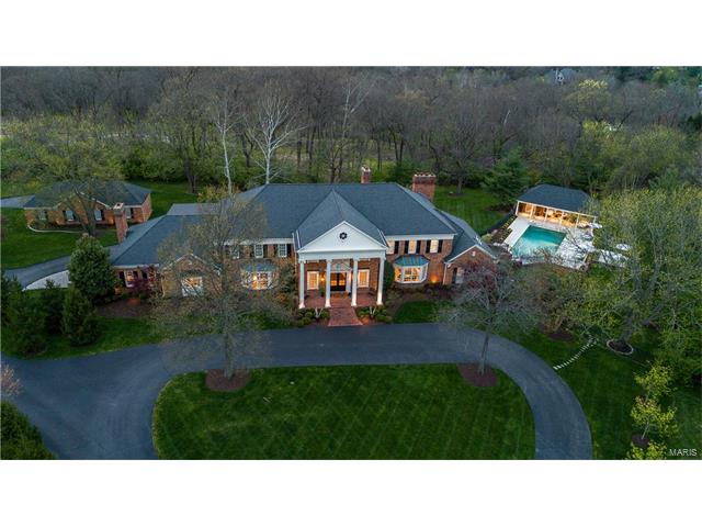 7 Carters Grove Court, Ladue, MO 63124