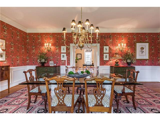 7 Carters Grove Court, Ladue, MO 63124