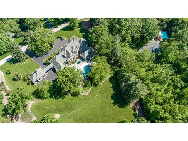 31 Somerset Downs, Ladue, MO 63124