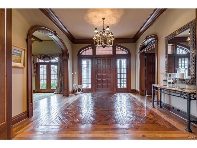 31 Somerset Downs, Ladue, MO 63124