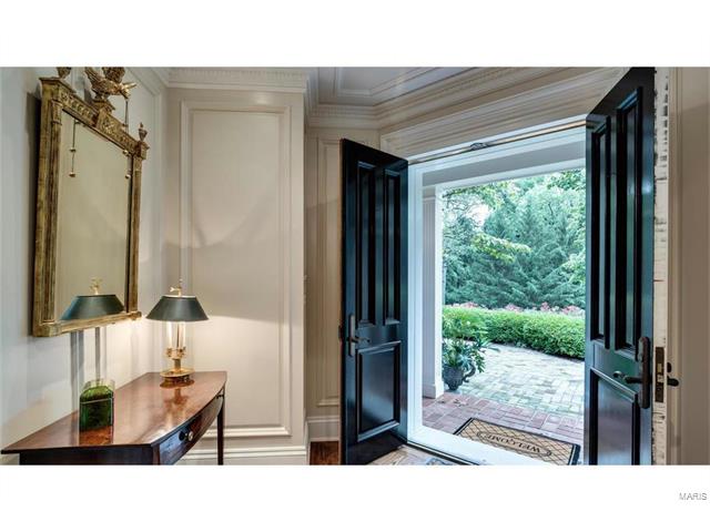 25 Upper Ladue Road, Ladue, MO 63124