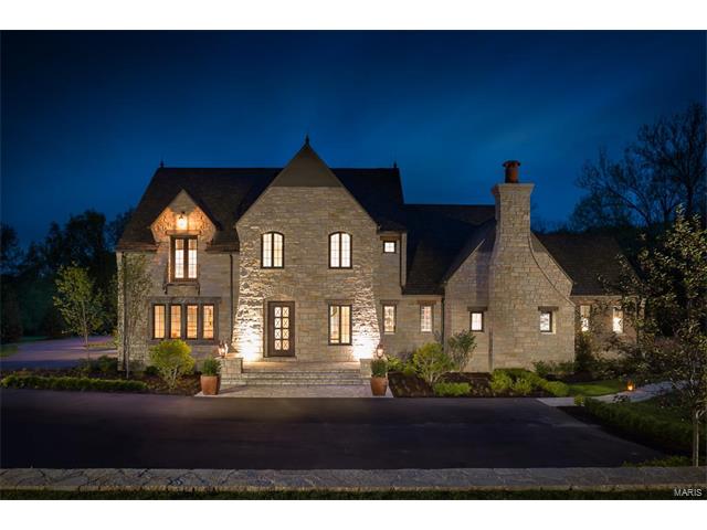 44 Overhills Drive, Ladue, MO 63124
