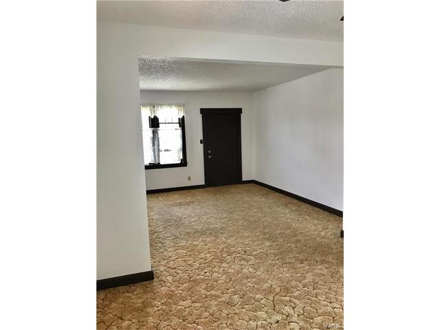 3712 Paule Avenue, St Louis, MO 63125