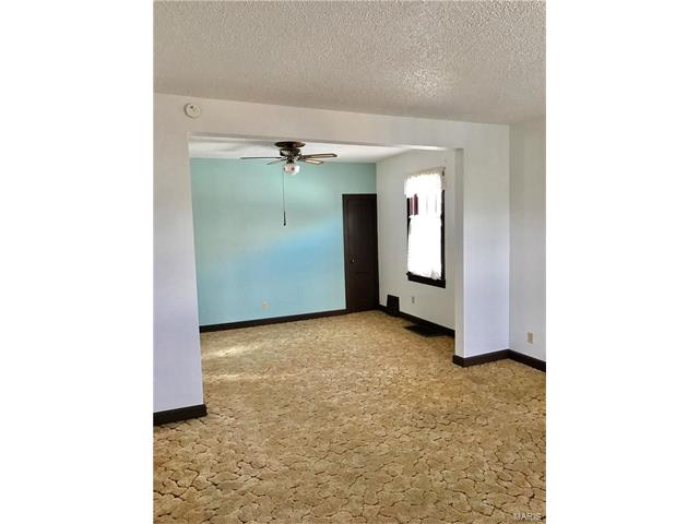 3712 Paule Avenue, St Louis, MO 63125