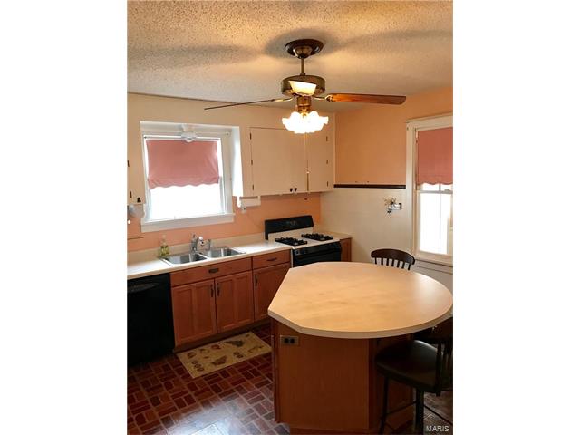 3712 Paule Avenue, St Louis, MO 63125