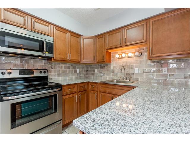 1153 Calley Drive, St Louis, MO 63125