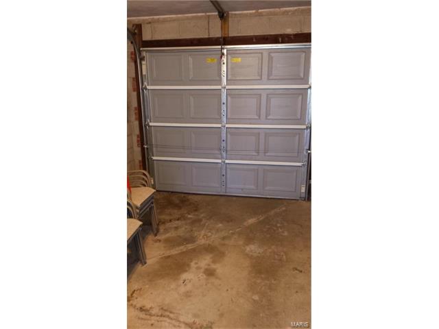 1700 Ontario Drive, St Louis, MO 63125