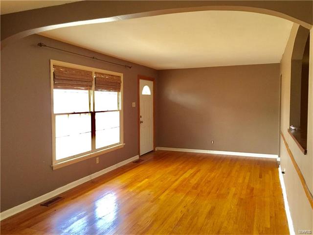 4026 Sunrise Way Drive, St Louis, MO 63125
