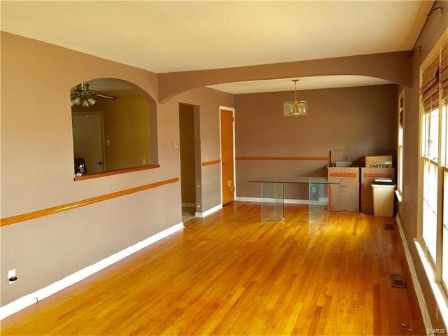 4026 Sunrise Way Drive, St Louis, MO 63125