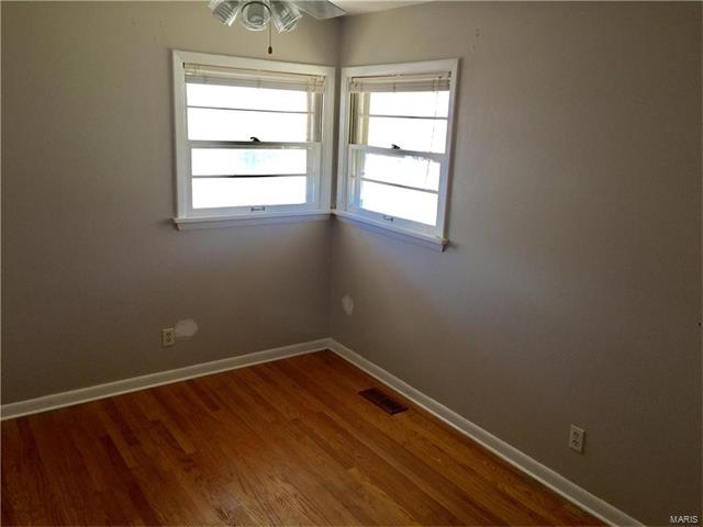 4026 Sunrise Way Drive, St Louis, MO 63125