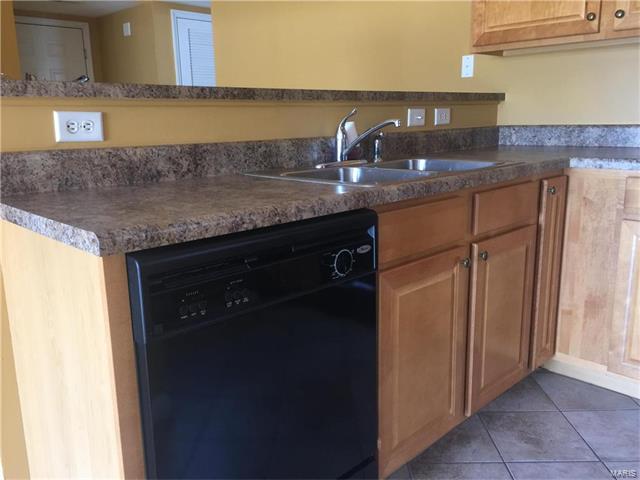 2470 Lampong Drive, St Louis, MO 63125