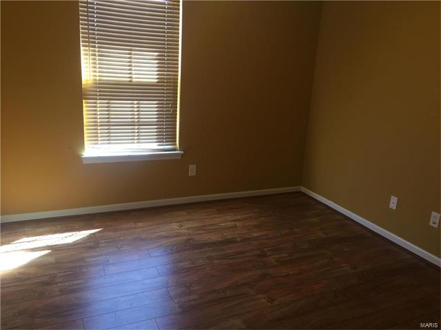 2470 Lampong Drive, St Louis, MO 63125