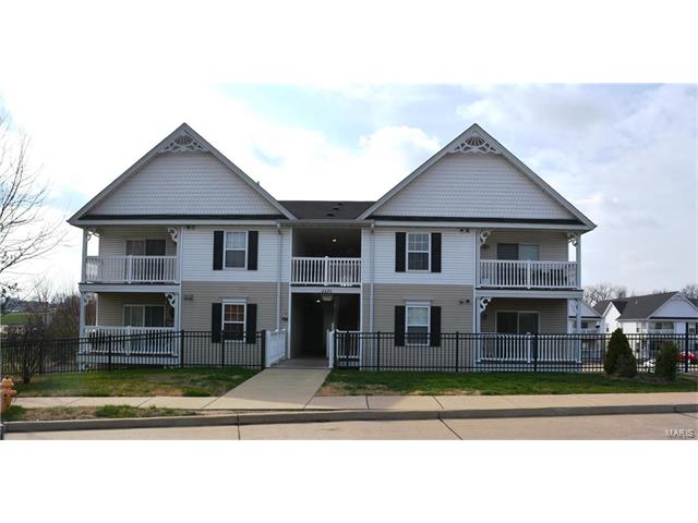 2430 Tellicherry Drive, St Louis, MO 63125