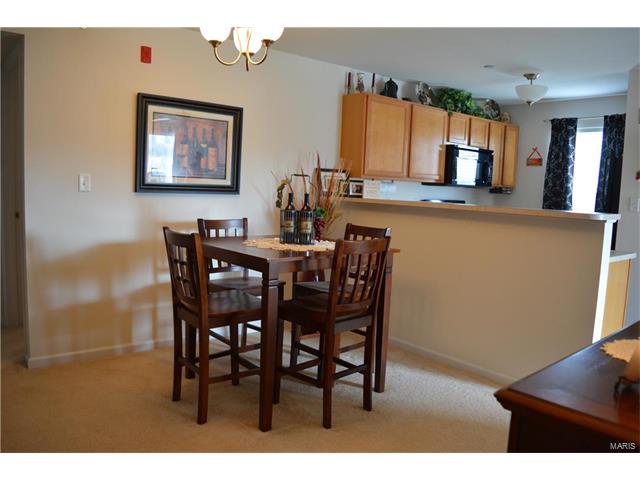 2430 Tellicherry Drive, St Louis, MO 63125
