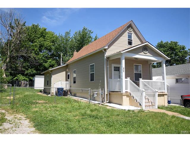 835 Erskine Avenue, St Louis, MO 63125