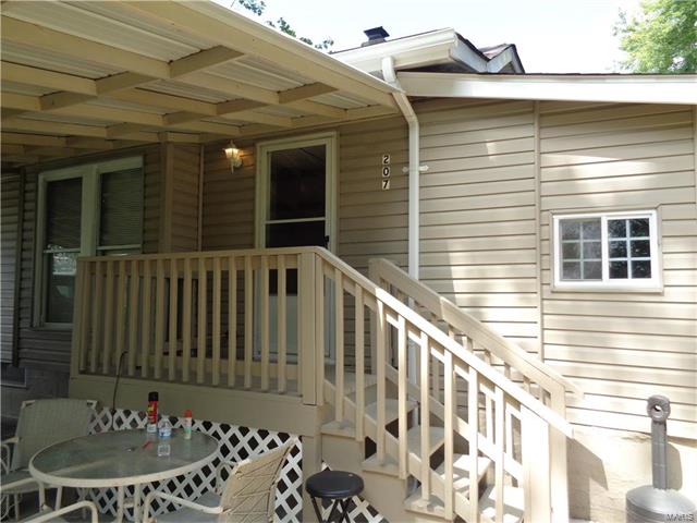 207 Viehl Avenue, St Louis, MO 63125