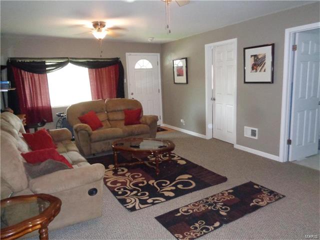 207 Viehl Avenue, St Louis, MO 63125