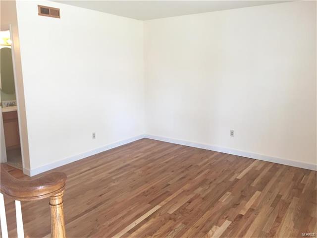 4161 Paule AVE, St Louis, MO 63125