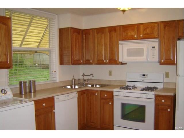 626 Majesty Court, St Louis, MO 63125